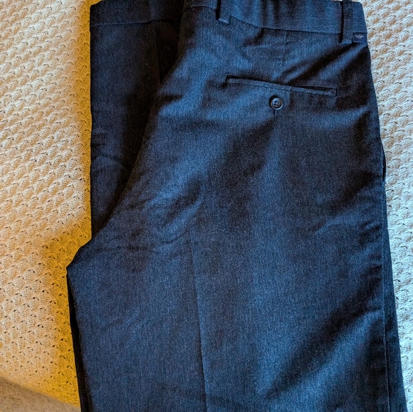 Bundle Men's Stylish dress Pants 6 Pairs Included. - Picture 12 of 14
